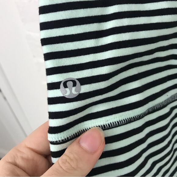 Lululemon Daily Yoga Jacket in Classic Stripe Mint Movement - Picture 10 of 12